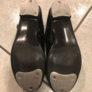 Tap shoes